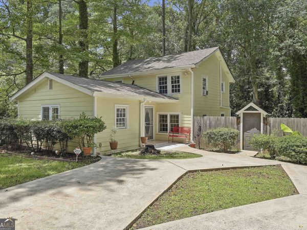 184 Fairview Drive, Fairburn, GA 30213
