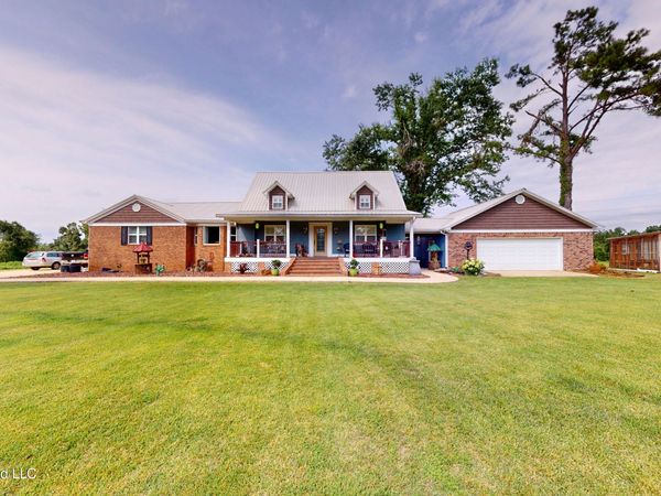 2420 County Road 719 , Blue Mountain, MS 38610