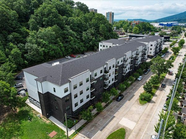 782 Riverfront Parkway, Chattanooga, TN 37402