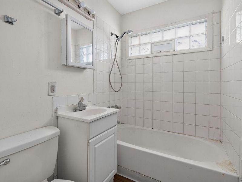 2475 Azelda Street , Columbus, OH 43211 Photo 12