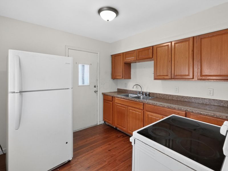 2475 Azelda Street , Columbus, OH 43211 Photo 6