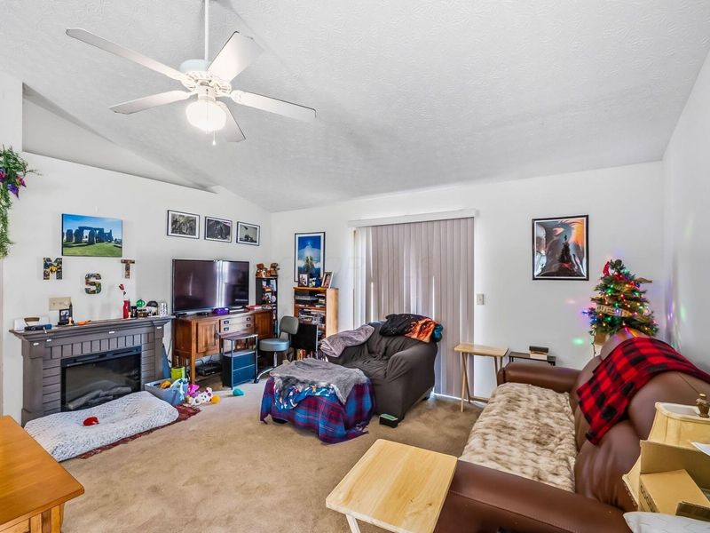 1414 Gray Meadow Drive, Columbus, OH 43223 Photo 9