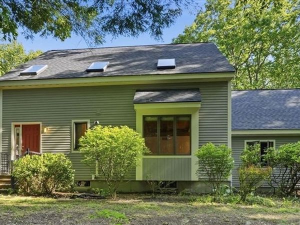470 Montague Rd, Sunderland, MA 01375