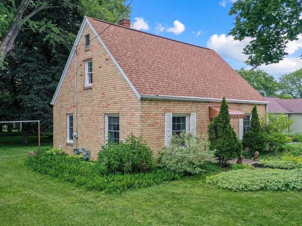 1604 DOUSMAN STREET, Green Bay, WI 54303