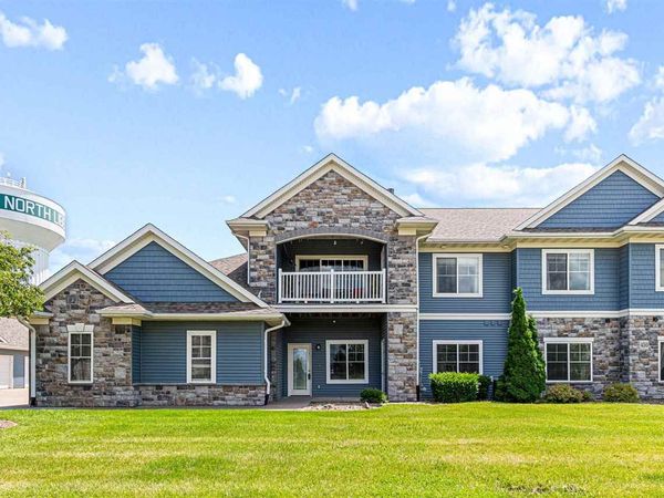450 Penn Ct, Unit 1, North Liberty, IA 52317