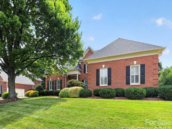 6907 Meadow Run Lane, Charlotte, NC 28277