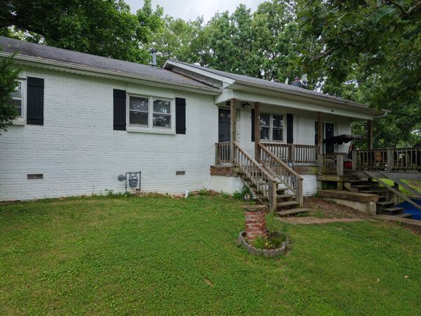 909 Patton Avenue , Cabool, MO 65689