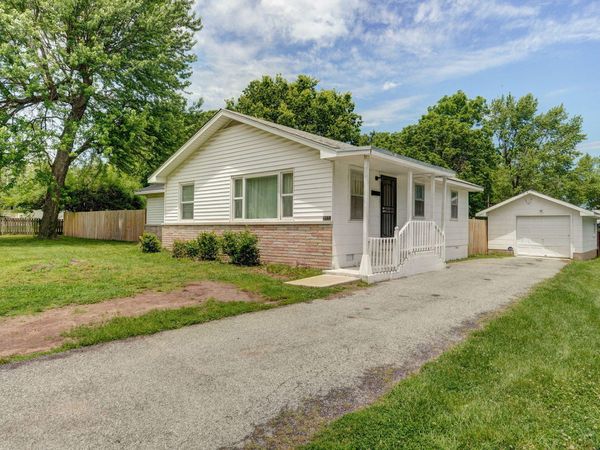 2021 W Olive Street, Springfield, MO 65802
