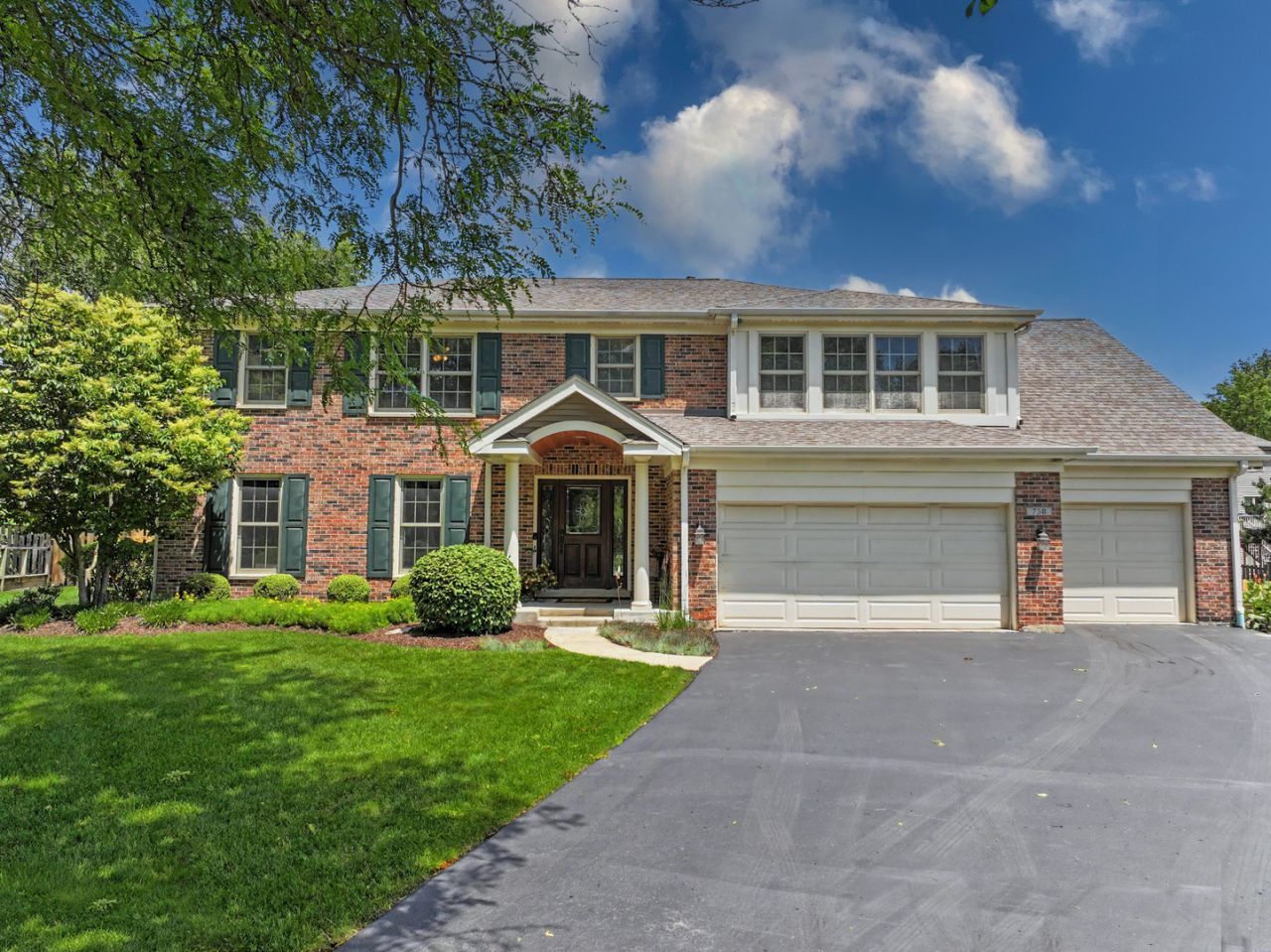 738 W Evergreen Court, Palatine, IL 60067 Main Photo