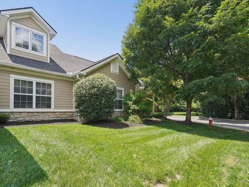 8004 Flint Run Place, Unit 15, Columbus, OH 43235 Photo 31