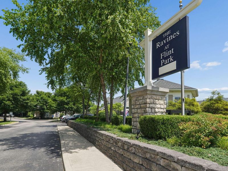 8004 Flint Run Place, Unit 15, Columbus, OH 43235 Photo 35