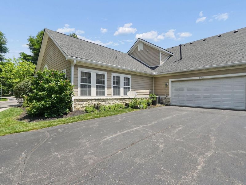 8004 Flint Run Place, Unit 15, Columbus, OH 43235 Photo 5