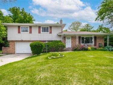 6395 Tanglewood Lane, Grand Blanc Twp, MI 48439