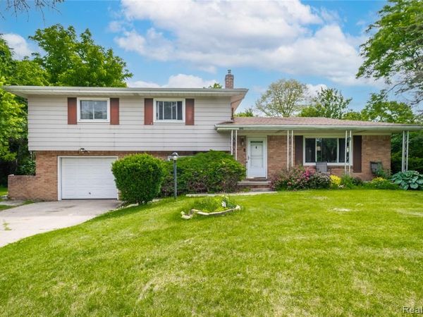 6395 Tanglewood Lane, Grand Blanc Twp, MI 48439