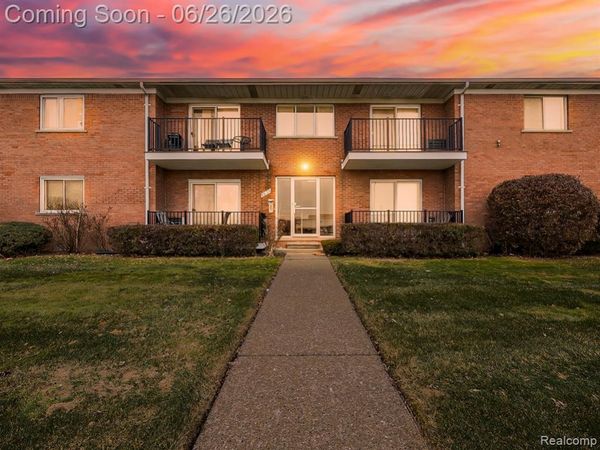 32125 Beaconsfield Street, Roseville, MI 48066