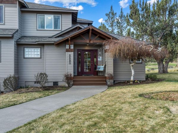8520 Golden Pheasant Court, Redmond, OR 97756