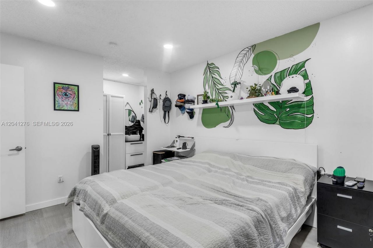 525 NW 100th Ct, Unit 525, Miami, FL 33172 Photo