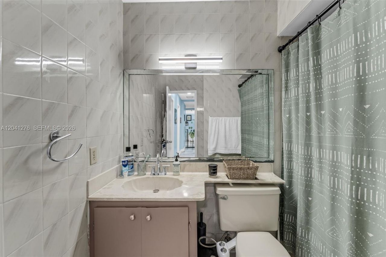 525 NW 100th Ct, Unit 525, Miami, FL 33172 Photo