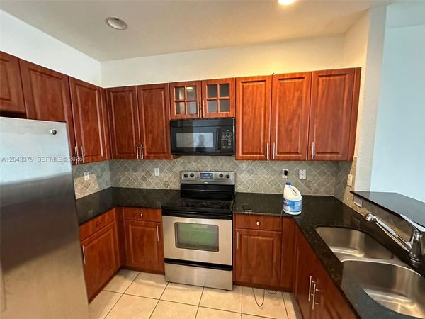 3595 NW 13th St , Unit 3595, Lauderhill, FL 33311