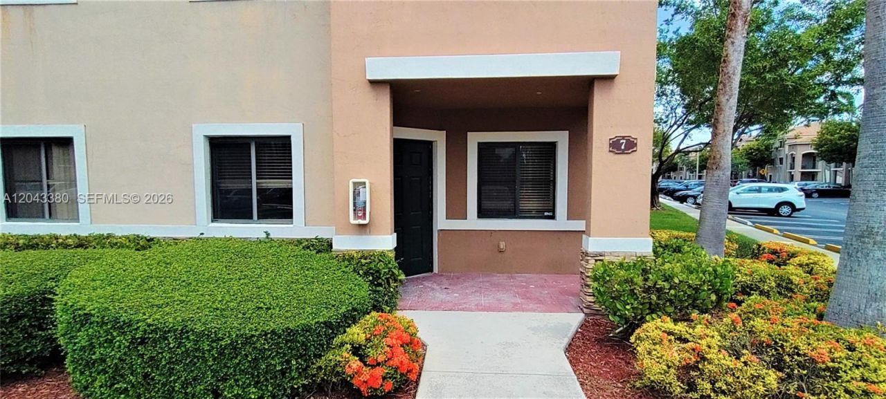 22911 SW 88th Pl, Unit 7-21, Cutler Bay, FL 33190 Photo