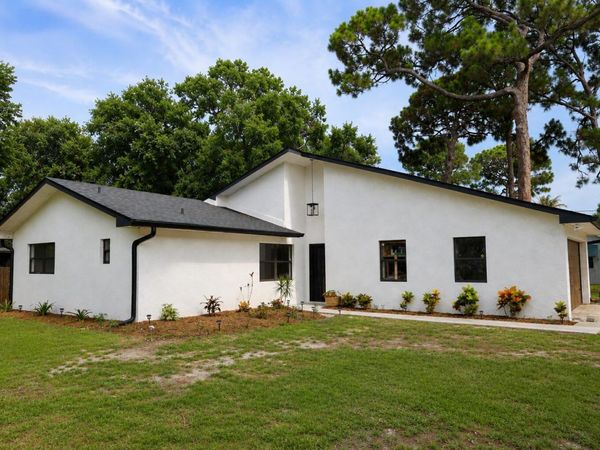 5904 Sunset Boulevard, Fort Pierce, FL 34982