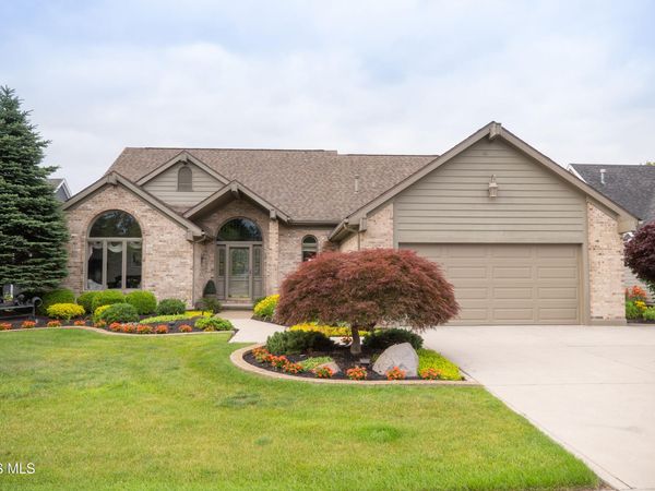 7951 N Shoreline Drive, Holland, OH 43528