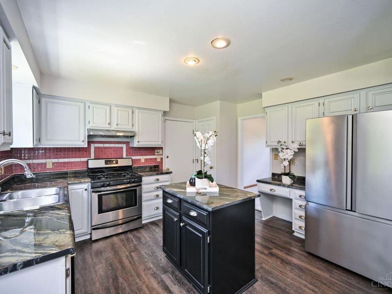 11407 Owenton Court, Forest Park, OH 45240 Photo 11