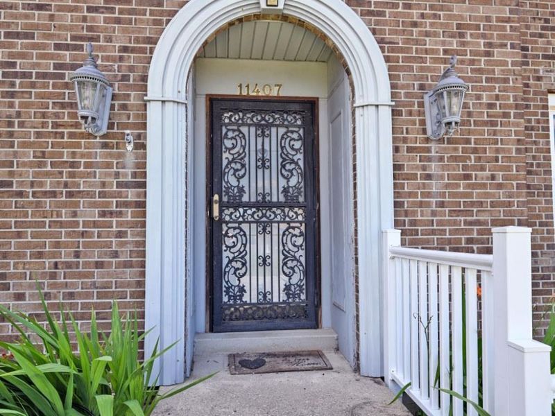 11407 Owenton Court, Forest Park, OH 45240 Photo 2