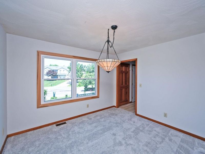 11407 Owenton Court, Forest Park, OH 45240 Photo 6