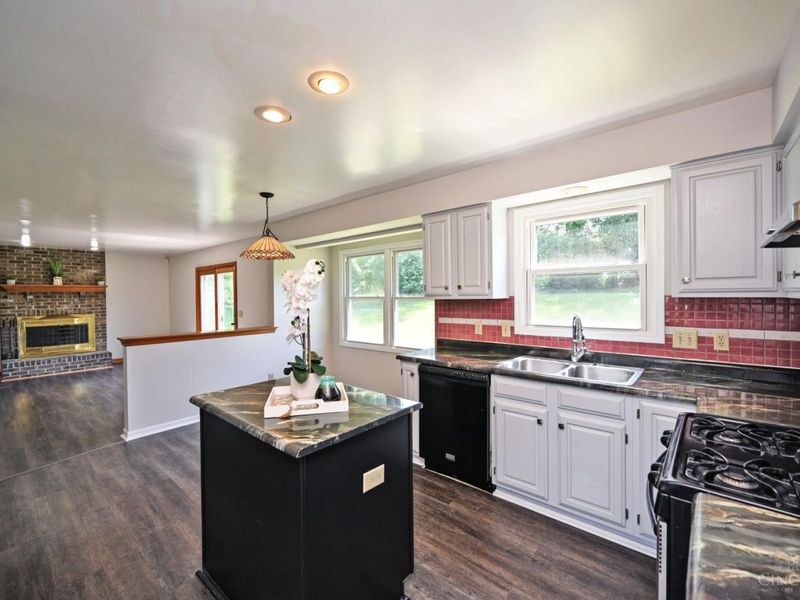 11407 Owenton Court, Forest Park, OH 45240 Photo 9