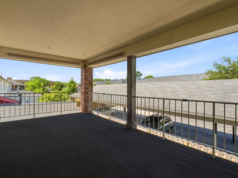 911 Manor Lane, Unit B, Columbus, OH 43221 Photo 32