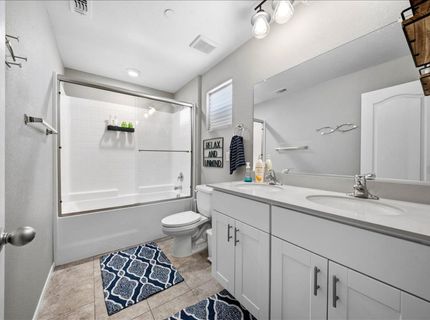 4040 Parkmoor Ln, Roseville, CA 95747 Photo