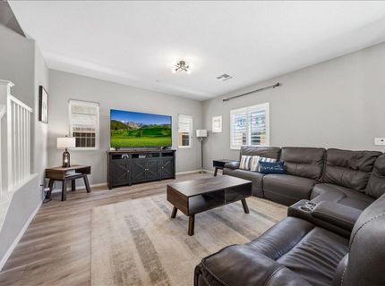 4040 Parkmoor Ln, Roseville, CA 95747 Photo