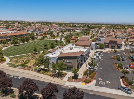 4040 Parkmoor Ln, Roseville, CA 95747 Photo