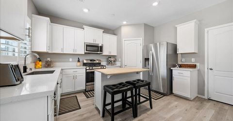 4040 Parkmoor Ln, Roseville, CA 95747 Photo