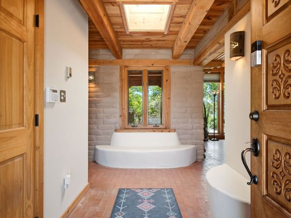 22 Mimosa Road , Santa Fe, NM 87508