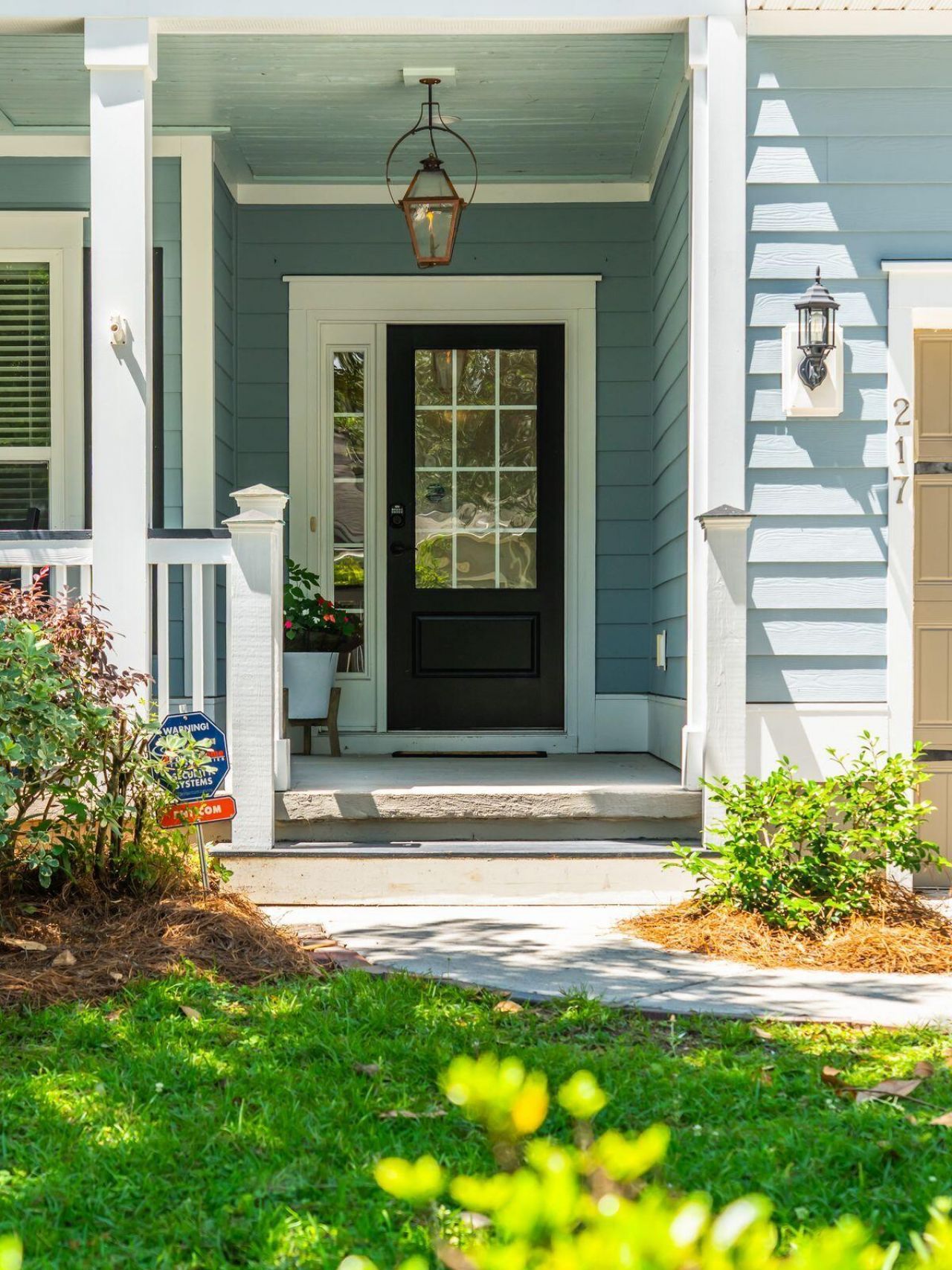 217 President Circle Photo 4