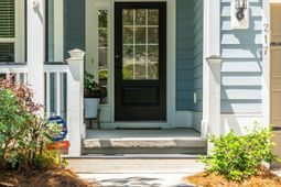 217 President Circle photo 4