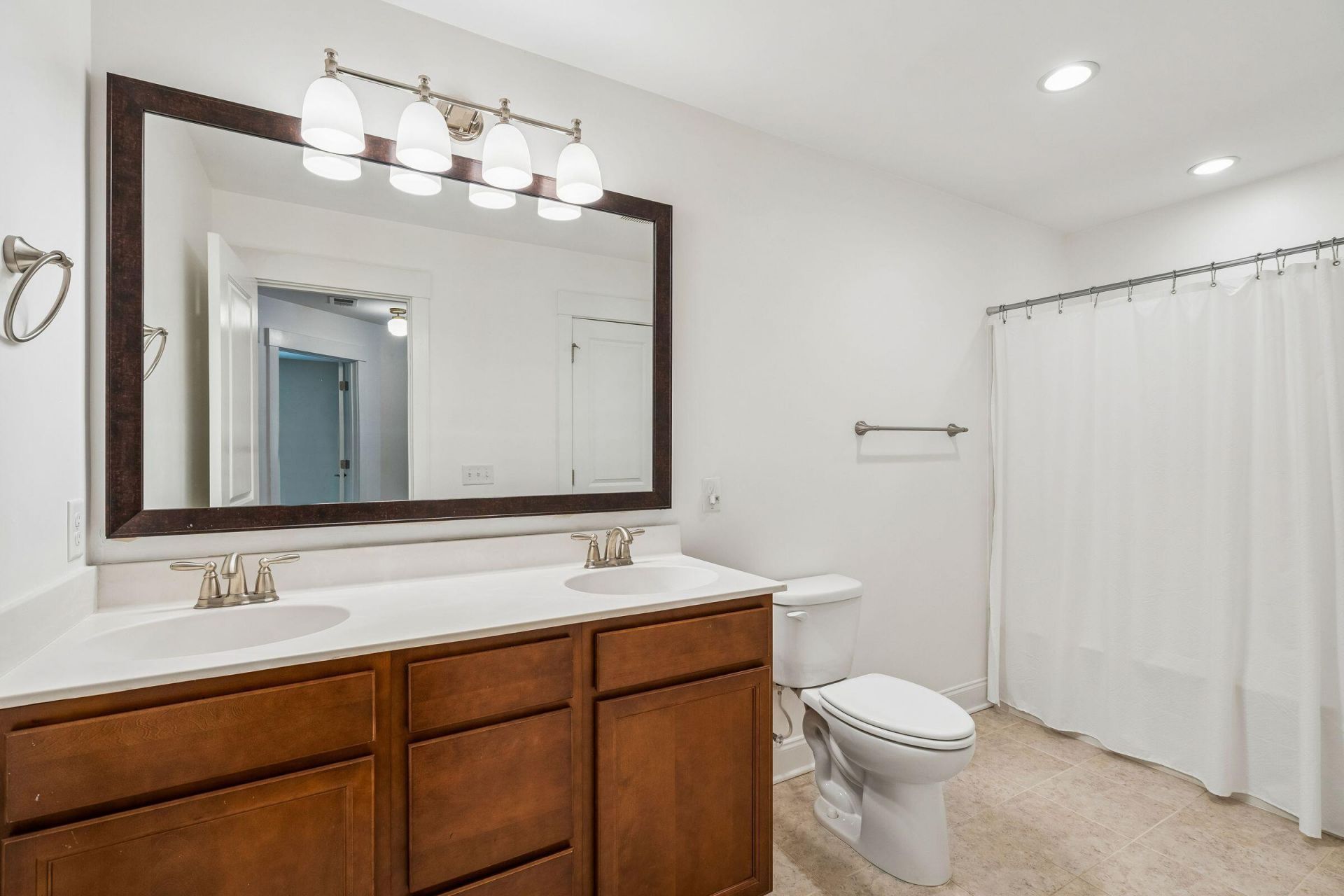 217 President Circle Photo 43