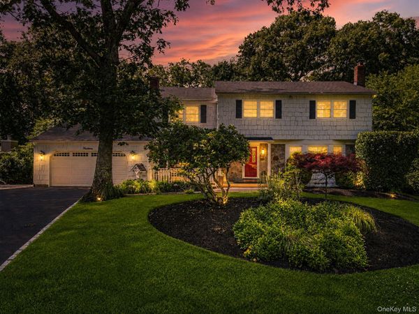 14 Sandpiper Court, Smithtown, NY 11787
