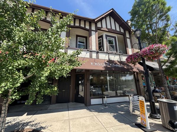 1152 Central Avenue, Unit 2, Wilmette, IL 60091