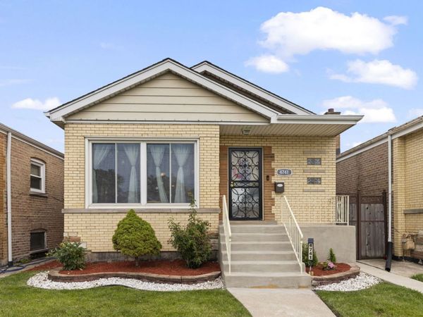 4741 S Lamon Avenue , Chicago, IL 60638