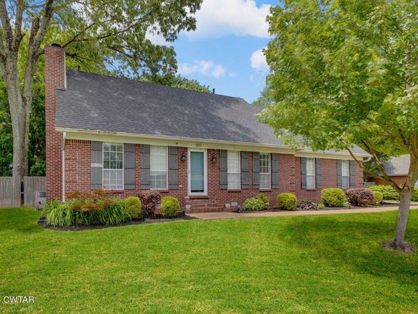 207 Foxworth Drive , Jackson, TN 38305