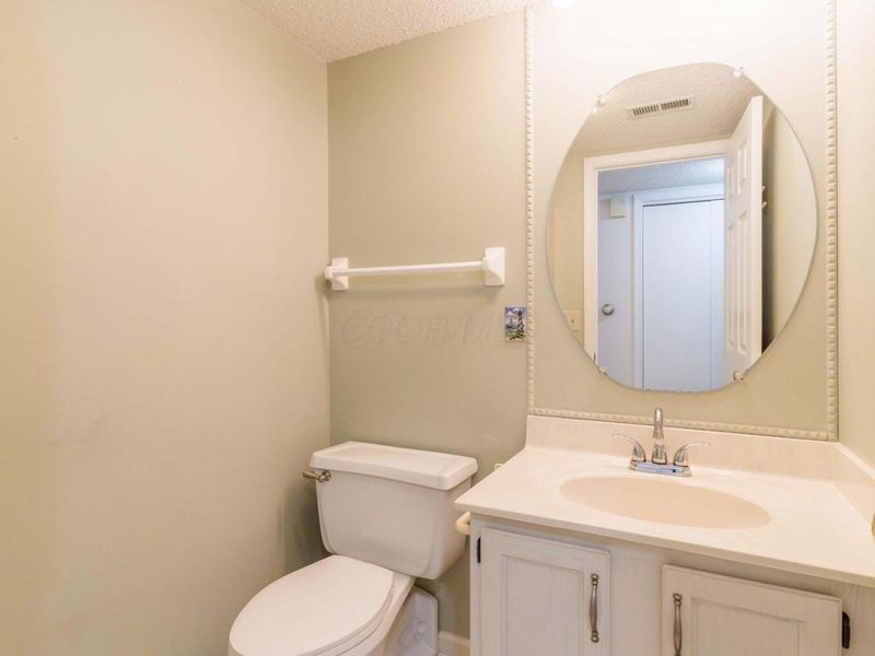 7150 E Main Street, Unit D209, Reynoldsburg, OH 43068 Photo 10