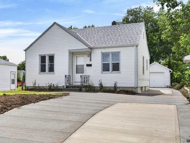 4330 N 31st Street, Omaha, NE 68104