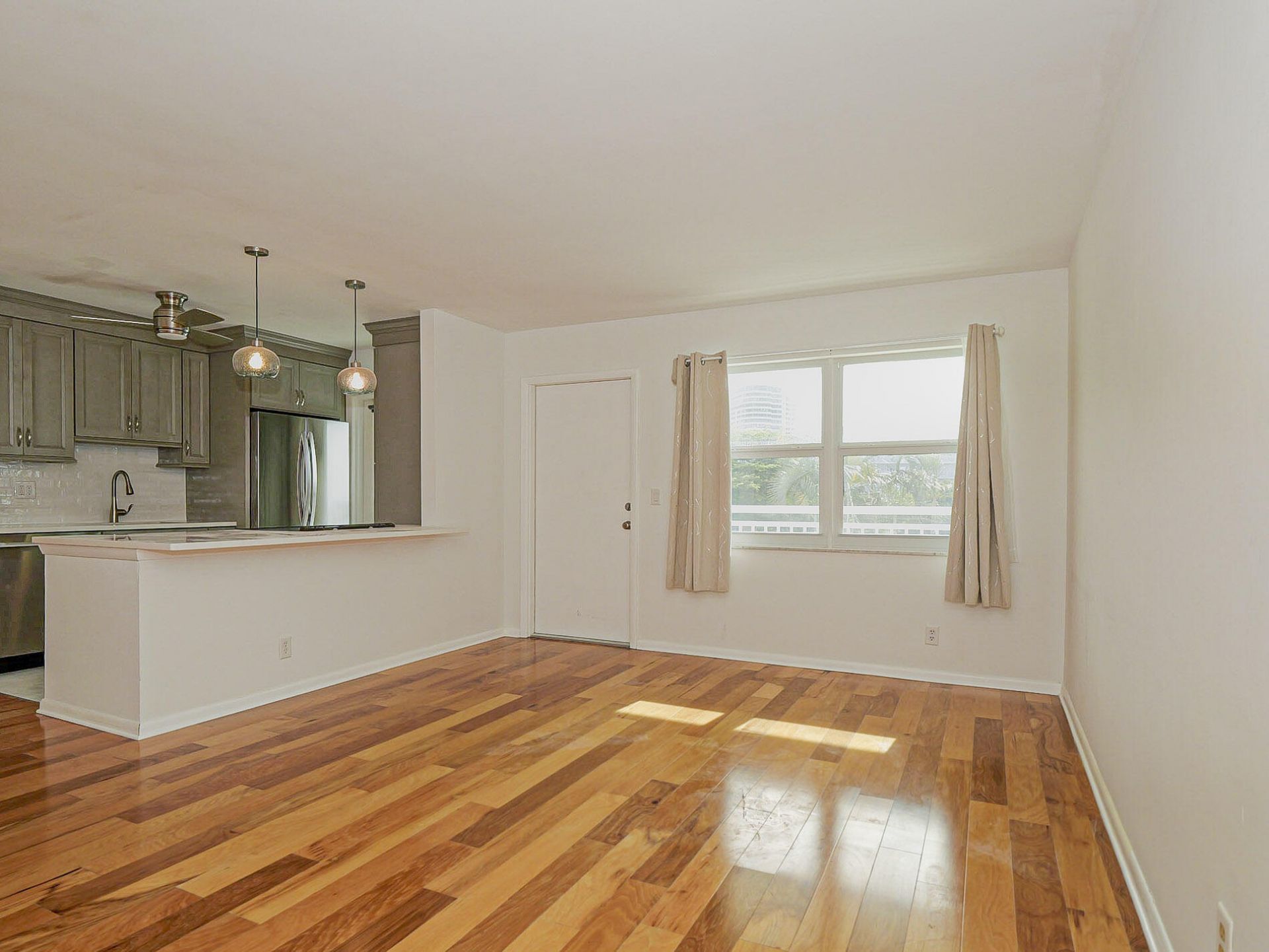 37 Yacht Club Drive, Unit 310, North Palm Beach, FL 33408 Photo