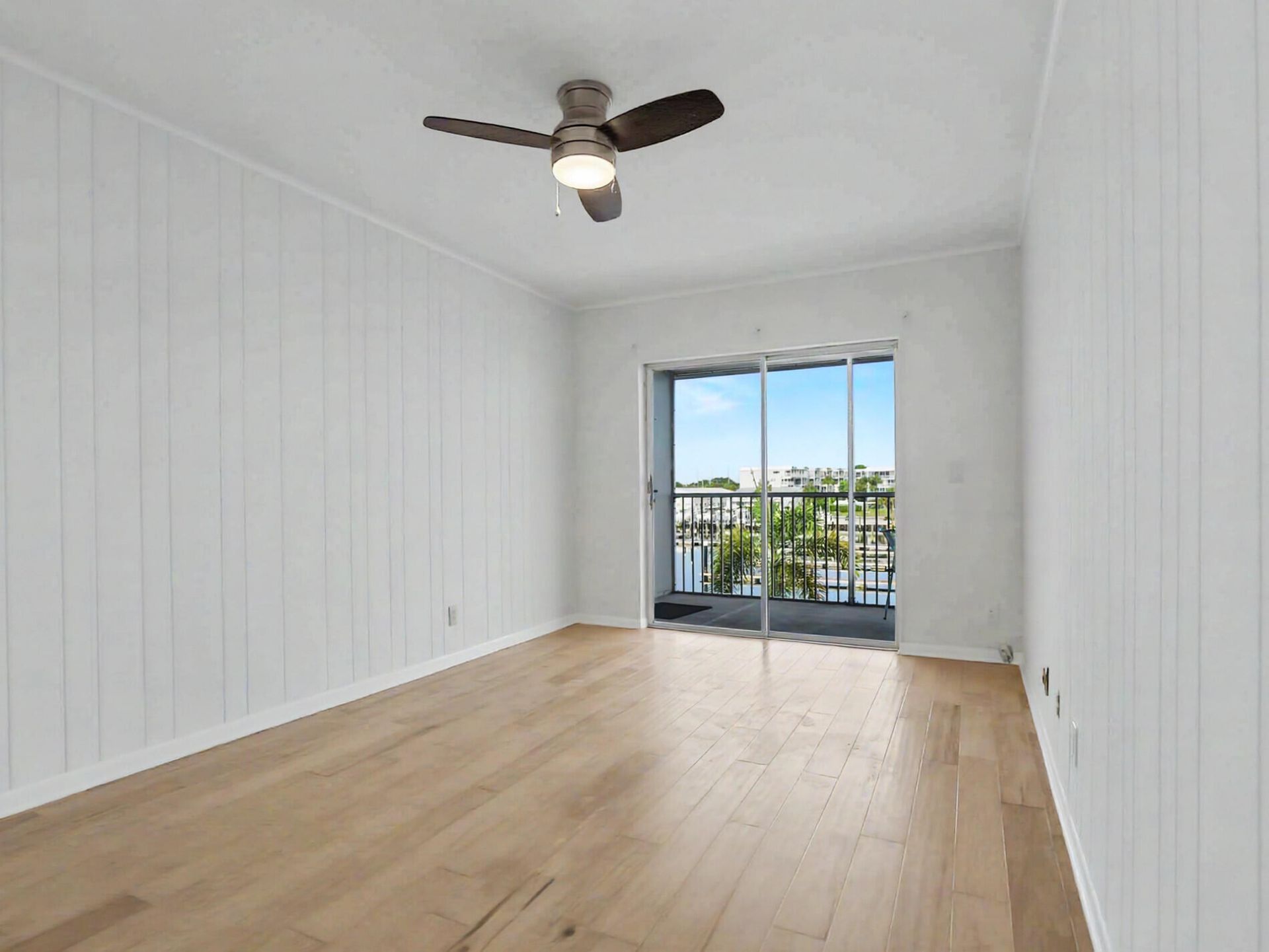 37 Yacht Club Drive, Unit 310, North Palm Beach, FL 33408 Photo