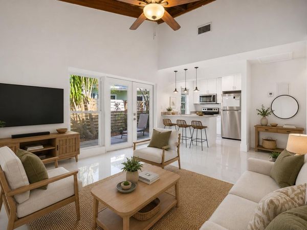 410 SE 13th Street, Unit 2, Fort Lauderdale, FL 33316