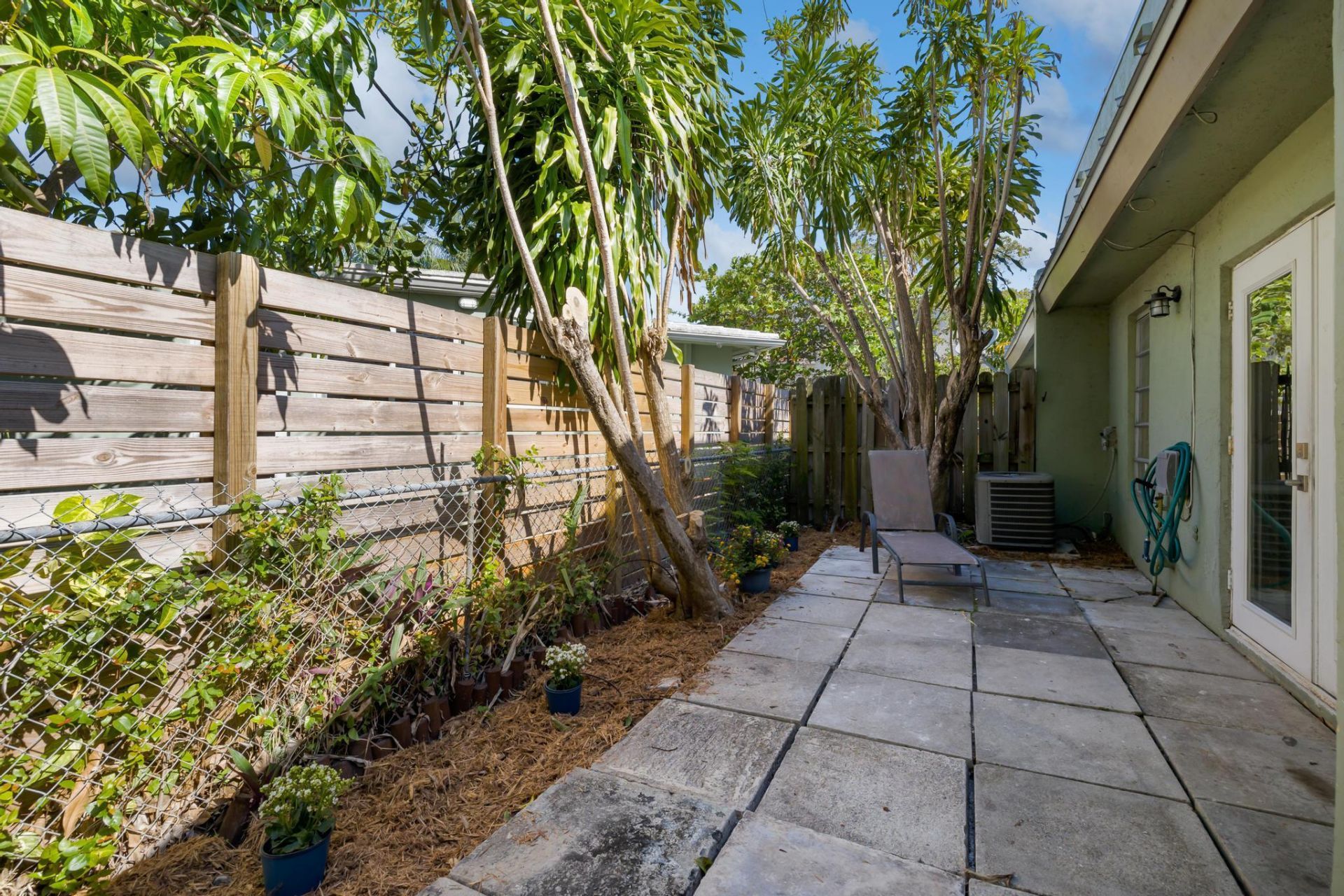 410 SE 13th Street, Unit 2, Fort Lauderdale, FL 33316 Photo