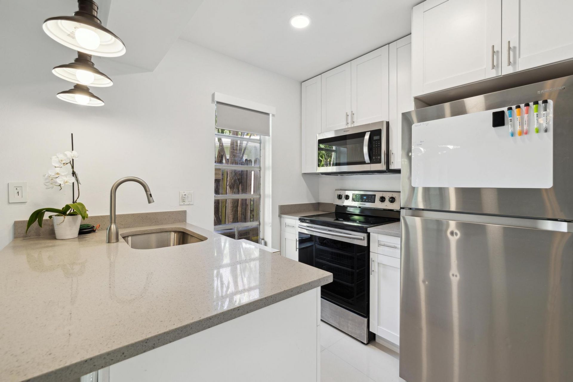 410 SE 13th Street, Unit 2, Fort Lauderdale, FL 33316 Photo